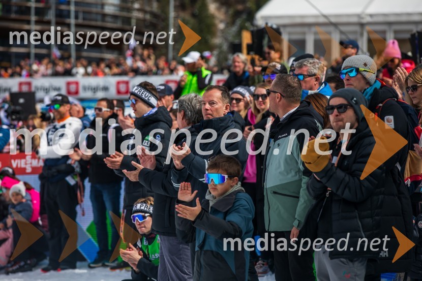  Enzo Smrekar, predsednik uprave Droge Kolinske in glavni direktor strateškega poslovnega področja v Atlantic Grupi, predsednik SZS, podpredsednik Olimpijskega komiteja SlovenijePlanica 2024, nedelja