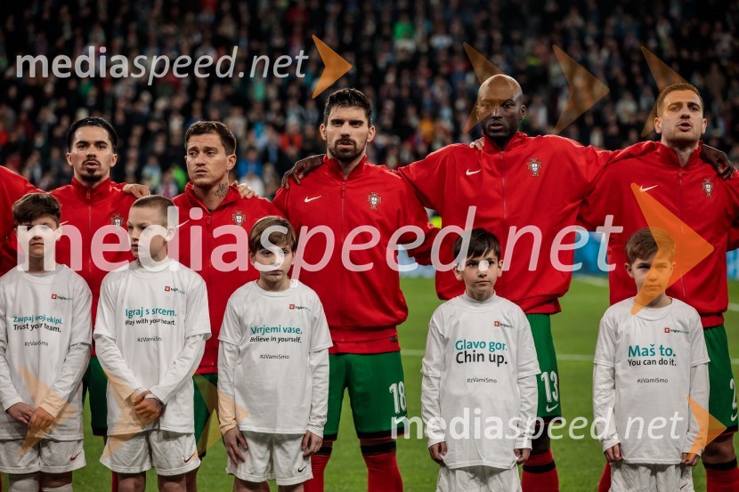  Vítor Machado Ferreira - Vitinha, nogometaš;  Otávio Edmilson da Silva Monteiro, nogometaš;  Rúben Neves, nogometaš;  Danilo Pereira, nogometaš;  Diogo Dalot, nogometašSlovenija premagala Portugalsko z 2:0