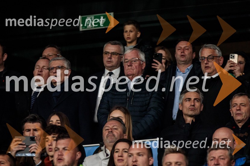  Franjo Bobinac, predsednik, Olimpijski komite Slovenije;  ... ;  Matjaž Han, minister za gospodarstvo, turizem in športSlovenija premagala Portugalsko z 2:0