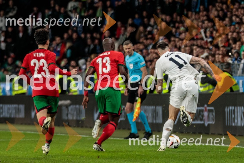  Vítor Machado Ferreira - Vitinha, nogometaš;  Danilo Pereira, nogometaš;  Benjamin Šeško, nogometašSlovenija premagala Portugalsko z 2:0