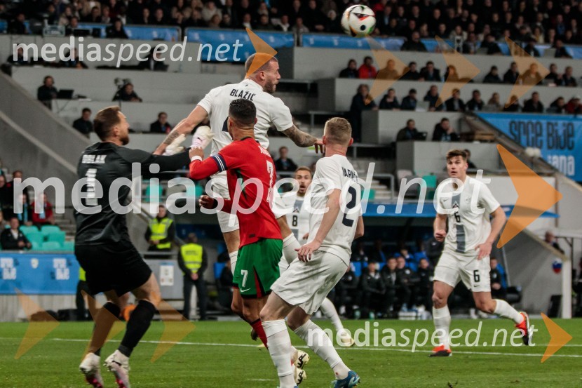  Jan Oblak, nogometaš;  Miha Blažič, nogometaš;  Cristiano Ronaldo, nogometaš;  Žan  Karničnik, nogometašSlovenija premagala Portugalsko z 2:0