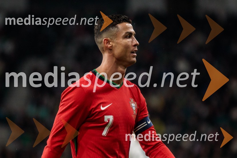  Cristiano Ronaldo, nogometašSlovenija premagala Portugalsko z 2:0