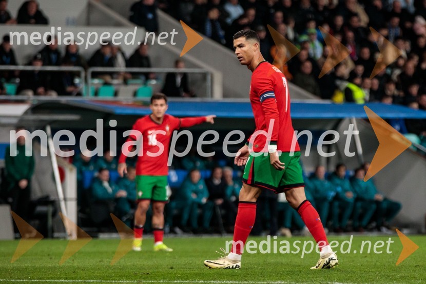  Cristiano Ronaldo, nogometašSlovenija premagala Portugalsko z 2:0