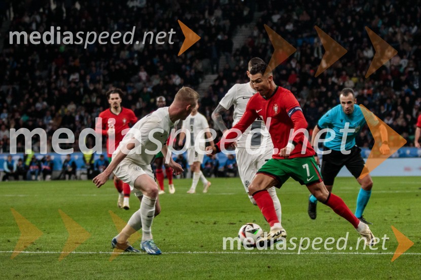  Žan  Karničnik, nogometaš;  Cristiano Ronaldo, nogometašSlovenija premagala Portugalsko z 2:0