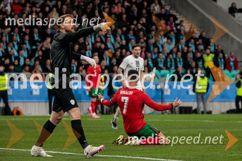  Jan Oblak, nogometaš;  Cristiano Ronaldo, nogometašSlovenija premagala Portugalsko z 2:0