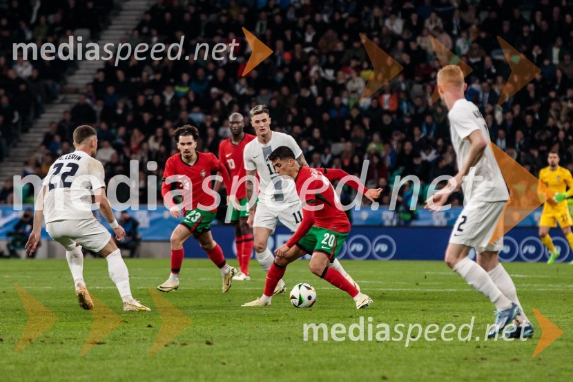  Adam Gnezda Čerin, nogometaš;  Vítor Machado Ferreira - Vitinha, nogometaš;  Benjamin Šeško, nogometaš;  João Cancelo, nogometaš;  Žan  Karničnik, nogometašSlovenija premagala Portugalsko z 2:0