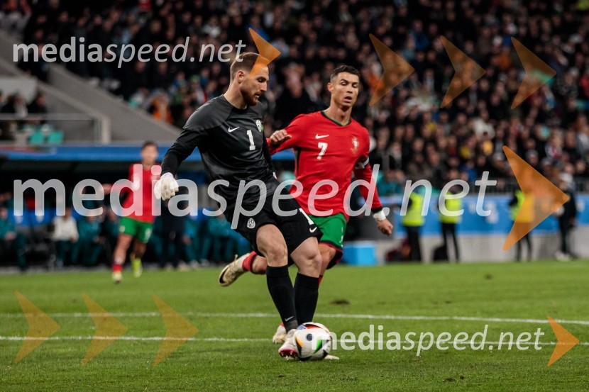  Jan Oblak, nogometaš;  Cristiano Ronaldo, nogometašSlovenija premagala Portugalsko z 2:0