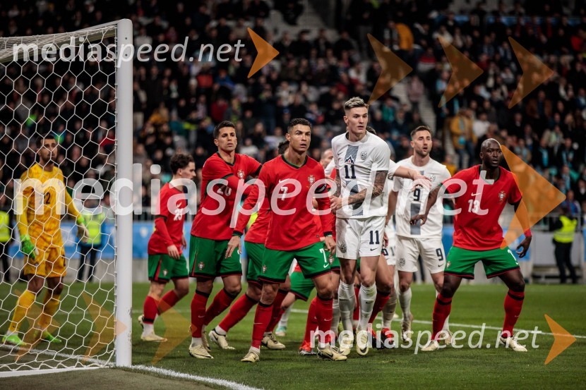  Cristiano Ronaldo, nogometaš;  Benjamin Šeško, nogometašSlovenija premagala Portugalsko z 2:0