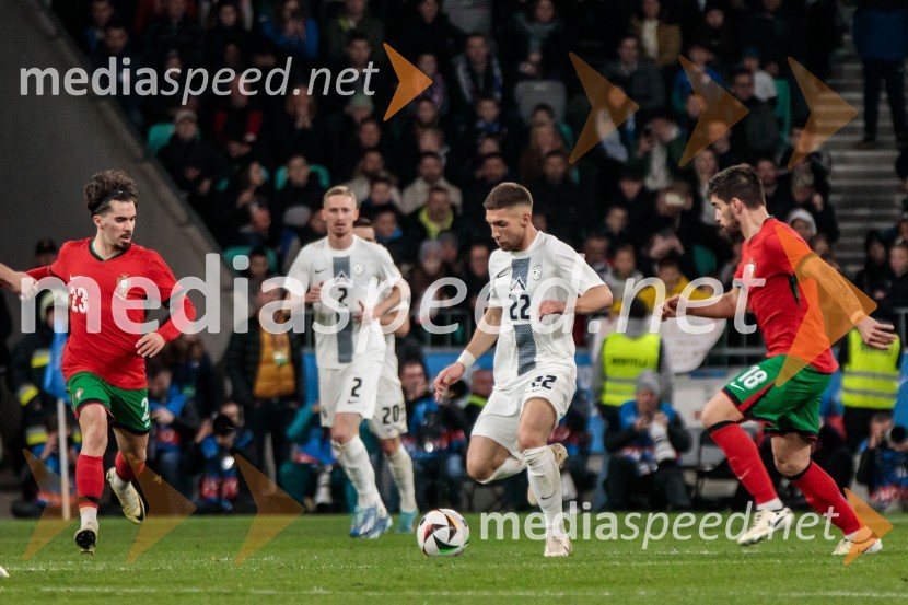  Vítor Machado Ferreira - Vitinha, nogometaš;  Žan  Karničnik, nogometaš;  Adam Gnezda Čerin, nogometaš;  Rúben Neves, nogometašSlovenija premagala Portugalsko z 2:0
