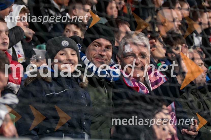  ... ;  David Urankar, televizijski voditelj, maneken;  ... Slovenija premagala Portugalsko z 2:0