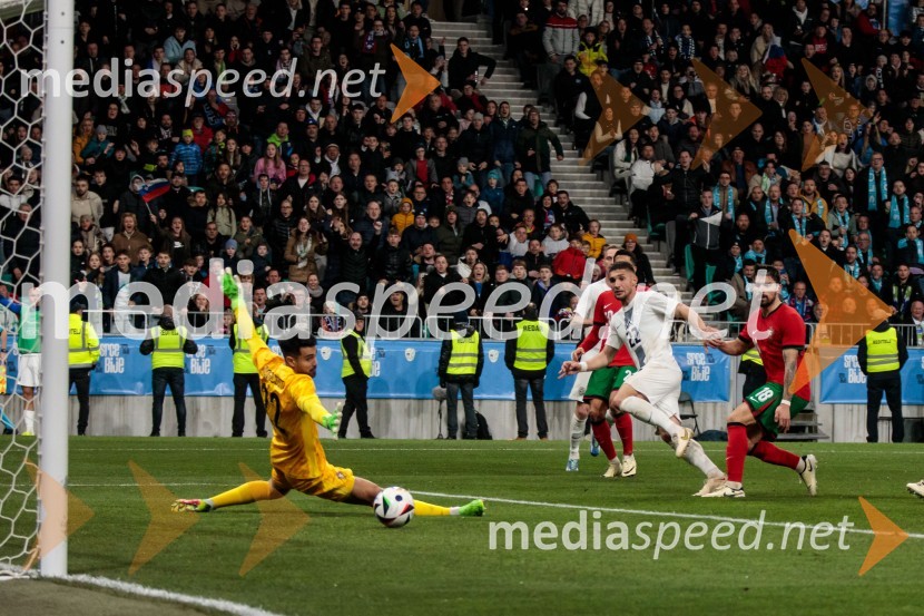  Diogo Costa, nogometaš;  Adam Gnezda Čerin, nogometašSlovenija premagala Portugalsko z 2:0