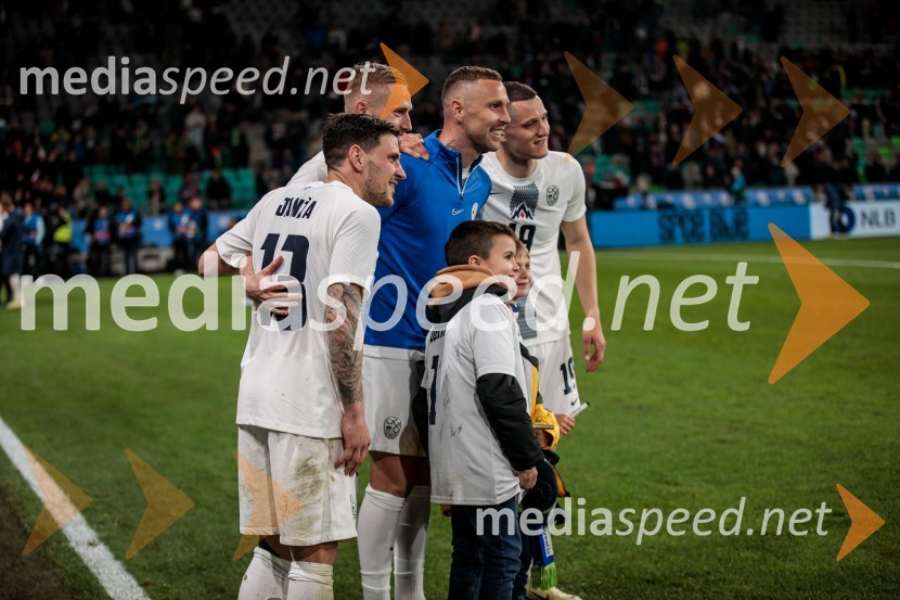  Erik Janža, nogometaš;  Žan  Karničnik, nogometaš;  Jasmin Kurtić, nogometaš;  Žan Celar, nogometašSlovenija premagala Portugalsko z 2:0