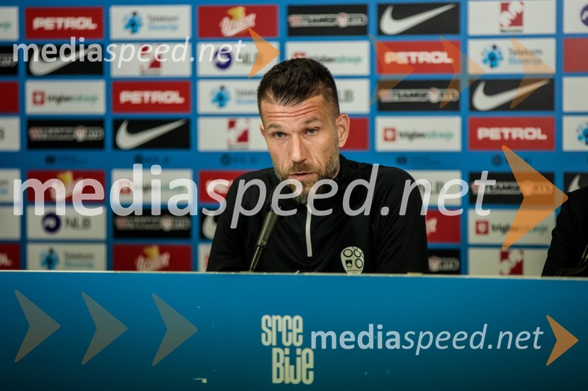  Boštjan Cesar, pomočnik selektorja slovenske nogometne reprezentanceSlovenija premagala Portugalsko z 2:0