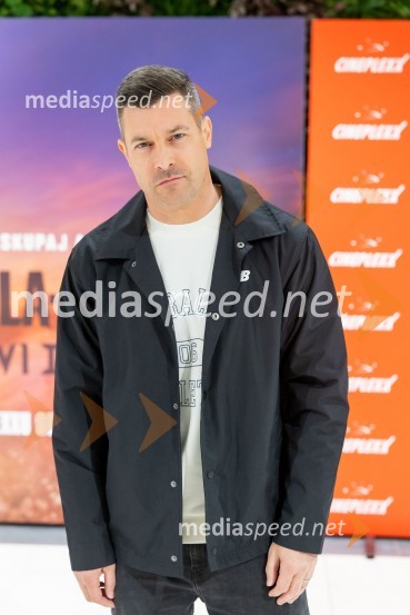  Klemen Bučan, radijski voditelj, stand-up komik, DJAction Night s filmom Godzila in Kong: Novi imperij v Cineplexx Ljubljana