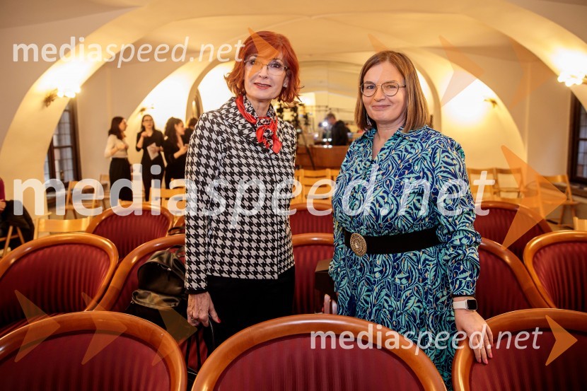  Darinka Pavlič Kamien, strokovnjakinja za komuniciranje;  Nataša  Luša, direktorica družbe Delo d.o.o.Novinarska konferenca 72. Ljubljana Festivala