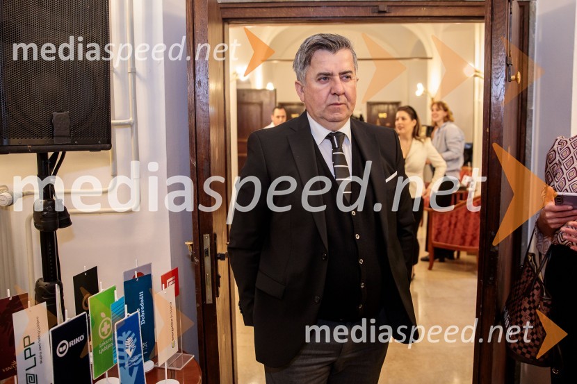  Božo  Černila, direktor, TrimoNovinarska konferenca 72. Ljubljana Festivala