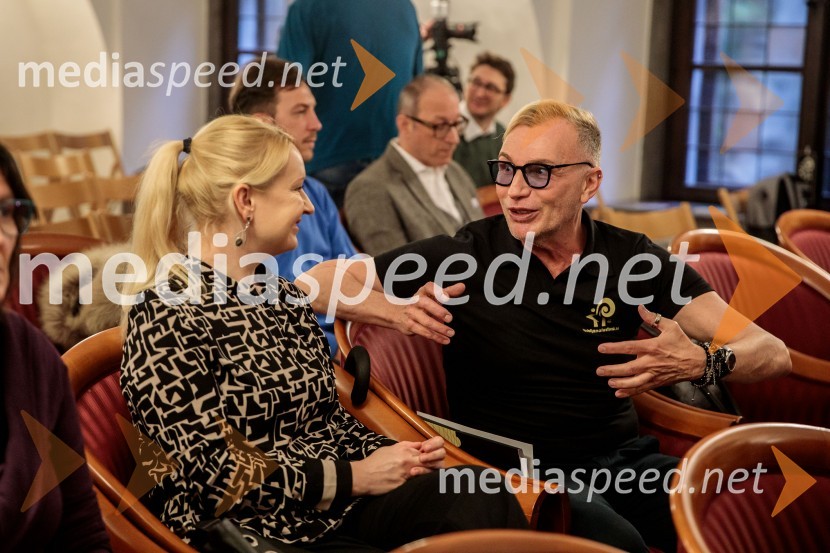  Tina Šrot, novinarka uredništva oddaj o kulturi na TVS;   Igor  Jelen-Iggy, Hiša umetnosti IGEN CeljeNovinarska konferenca 72. Ljubljana Festivala