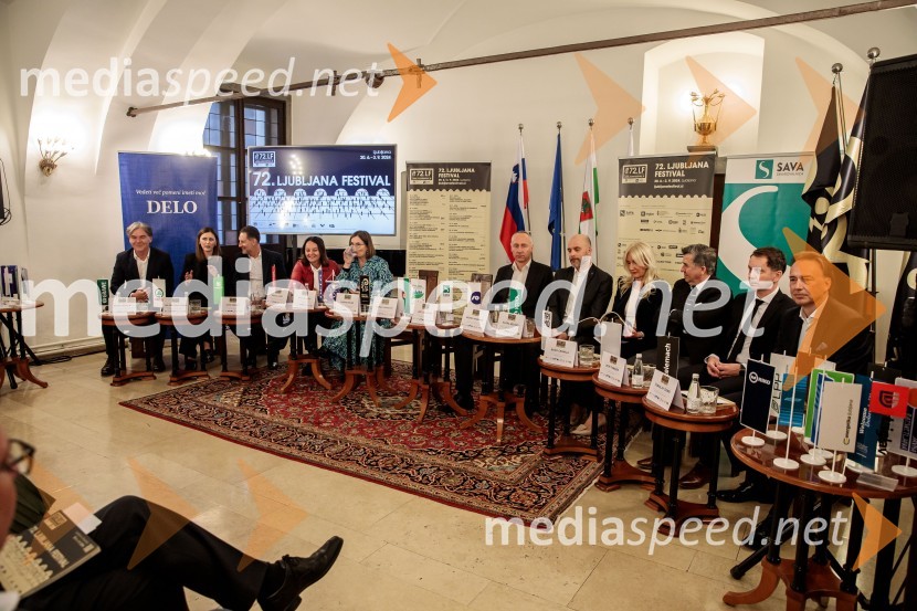 mag. David Kastelic, predsednik uprave, Grawe zavarovalnica d.d;  Lea Cimperman Acman, vodja odnosov z javnostmi, Spar Slovenija d.o.o.;  John Denhof, predsednik uprave NKBM;  Mojca Avšič, direktorica marketinga in uporabniške izkušnje, Petrol;  Nataša  Luša, direktorica družbe Delo d.o.o.;  Jošt Dolničar, predsednik uprave, Zavarovalnica Sava;  Andrej Krajner, direktor komunikacij, NLB;  Elvira Medved,  vodja Službe za odnose z javnostmi Krka d.d.;  Božo  Černila, direktor, Trimo;  Leon Tomašić, direktor, Terme Doberna;  Tomislav Čizmić, predsednik poslovodstva družbe, Telemach Slovenija d.o.o.Novinarska konferenca 72. Ljubljana Festivala