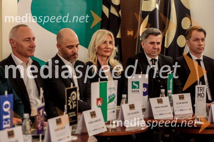  Jošt Dolničar, predsednik uprave, Zavarovalnica Sava;  Andrej Krajner, direktor komunikacij, NLB;  Elvira Medved,  vodja Službe za odnose z javnostmi Krka d.d.;  Božo  Černila, direktor, Trimo;  Leon Tomašić, direktor, Terme DobernaNovinarska konferenca 72. Ljubljana Festivala