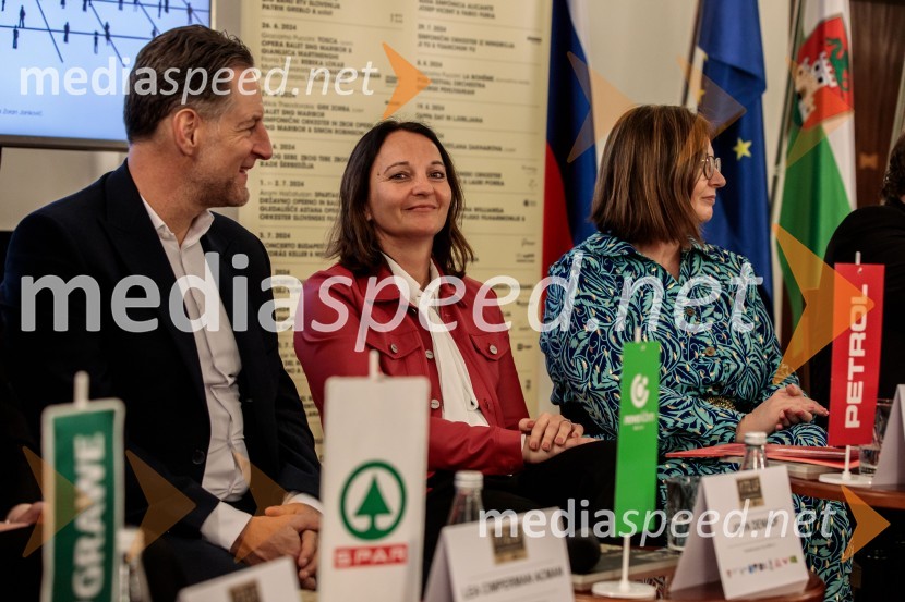  John Denhof, predsednik uprave NKBM;  Mojca Avšič, direktorica marketinga in uporabniške izkušnje, Petrol;  Nataša  Luša, direktorica družbe Delo d.o.o.Novinarska konferenca 72. Ljubljana Festivala
