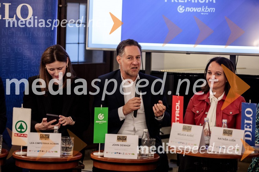 Lea Cimperman Acman, vodja odnosov z javnostmi, Spar Slovenija d.o.o.;  John Denhof, predsednik uprave NKBM;  Mojca Avšič, direktorica marketinga in uporabniške izkušnje, PetrolNovinarska konferenca 72. Ljubljana Festivala