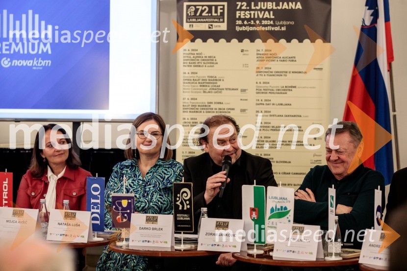  Mojca Avšič, direktorica marketinga in uporabniške izkušnje, Petrol;  Nataša  Luša, direktorica družbe Delo d.o.o.;  Darko  Brlek, direktor in umetniški vodja, Festival Ljubljana;  Zoran Janković, župan, Mestna občina LjubljanaNovinarska konferenca 72. Ljubljana Festivala