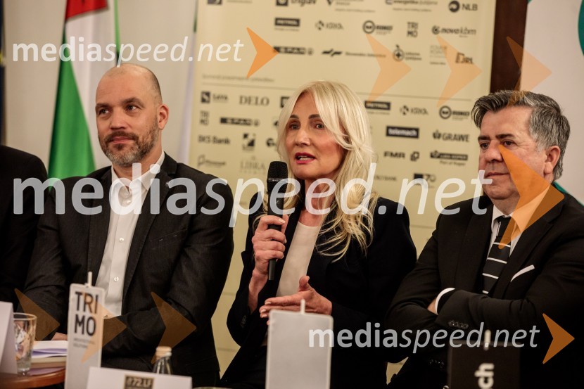  Andrej Krajner, direktor komunikacij, NLB;  Elvira Medved,  vodja Službe za odnose z javnostmi Krka d.d.;  Božo  Černila, direktor, TrimoNovinarska konferenca 72. Ljubljana Festivala