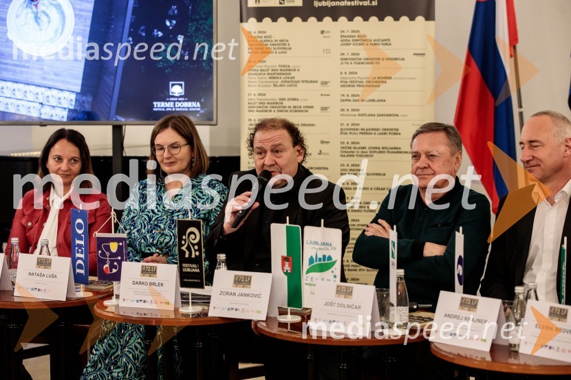 Mojca Avšič, direktorica marketinga in uporabniške izkušnje, Petrol;  Nataša  Luša, direktorica družbe Delo d.o.o.;  Darko  Brlek, direktor in umetniški vodja, Festival Ljubljana;  Zoran Janković, župan, Mestna občina LjubljanaNovinarska konferenca 72. Ljubljana Festivala