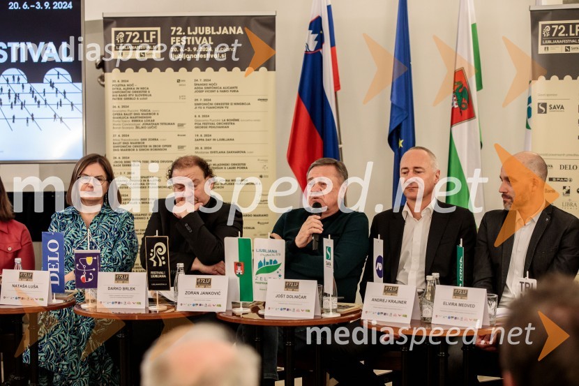  Nataša  Luša, direktorica družbe Delo d.o.o.;  Darko  Brlek, direktor in umetniški vodja, Festival Ljubljana;  Zoran Janković, župan, Mestna občina Ljubljana;  Jošt Dolničar, predsednik uprave, Zavarovalnica Sava;  Andrej Krajner, direktor komunikacij, NLBNovinarska konferenca 72. Ljubljana Festivala