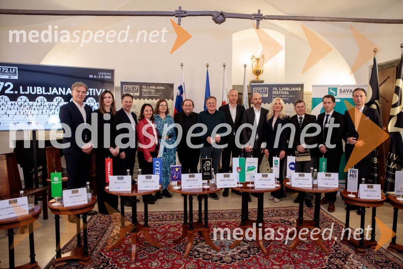 mag. David Kastelic, predsednik uprave, Grawe zavarovalnica d.d;  Lea Cimperman Acman, vodja odnosov z javnostmi, Spar Slovenija d.o.o.;  John Denhof, predsednik uprave NKBM;  Mojca Avšič, direktorica marketinga in uporabniške izkušnje, Petrol;  Nataša  Luša, direktorica družbe Delo d.o.o.;  Darko  Brlek, direktor in umetniški vodja, Festival Ljubljana;  Zoran Janković, župan, Mestna občina Ljubljana;  Jošt Dolničar, predsednik uprave, Zavarovalnica Sava;  Andrej Krajner, direktor komunikacij, NLB;  Elvira Medved,  vodja Službe za odnose z javnostmi Krka d.d.;  Božo  Černila, direktor, Trimo;  Leon Tomašić, direktor, Terme Doberna;  Tomislav Čizmić, predsednik poslovodstva družbe, Telemach Slovenija d.o.o.Novinarska konferenca 72. Ljubljana Festivala
