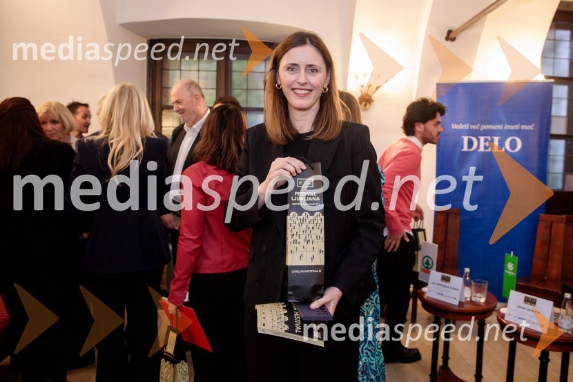  Lea Cimperman Acman, vodja odnosov z javnostmi, Spar Slovenija d.o.o.Novinarska konferenca 72. Ljubljana Festivala