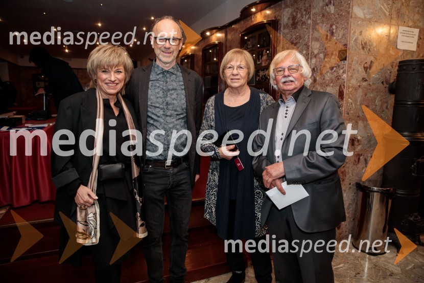  Romana  Krajnčan, pevka;  Lojze  Krajnčan, dirigent Big Banda RTV Slovenija ;  ... ;  ... 54. Teden slovenske drame, otvoritev