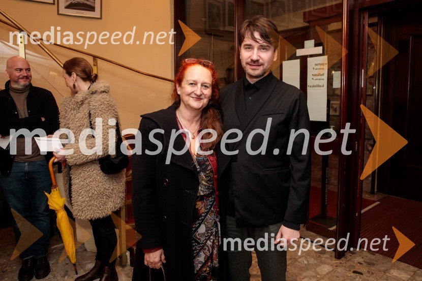  Marinka Poštrak, dramaturginja, Prešernovo gledališče Kranj;  Saša Tabaković, igralec, nekdanji poslanec SMC54. Teden slovenske drame, otvoritev