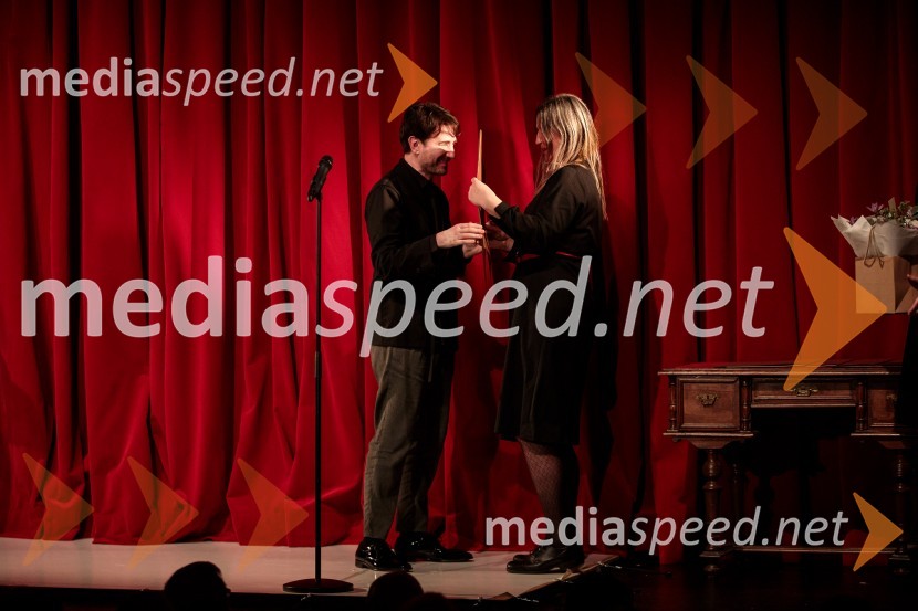  Saša Tabaković, igralec, nekdanji poslanec SMC;  Nina Valič, igralka, pisateljica54. Teden slovenske drame, otvoritev