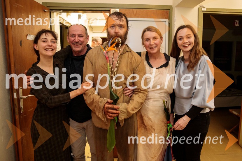  Živa Selan, igralka;  Ciril Roblek, inspicient PGK;  Gregor Luštek, igralec, koreograf;  Darja Reichman, igralka;  ... 54. Teden slovenske drame, otvoritev