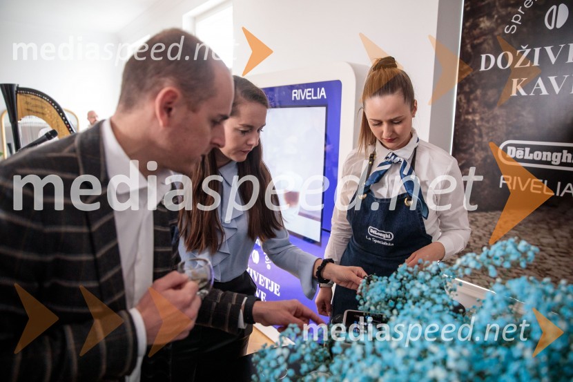 De'Longhi kavni aparat Rivelia očaral trg s trojno oblikovalsko nagrado IF Design