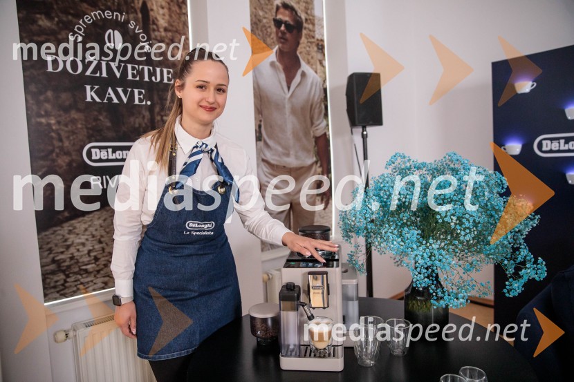 De'Longhi kavni aparat Rivelia očaral trg s trojno oblikovalsko nagrado IF Design