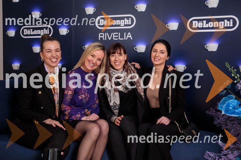  Tea Kozulić, junior marketing specialistka, De'Longhi Hrvaška;  Nataša Bagić, vodja marketinga, De'Longhi Hrvaška;  ... ;  ... De'Longhi kavni aparat Rivelia očaral trg s trojno oblikovalsko nagrado IF Design