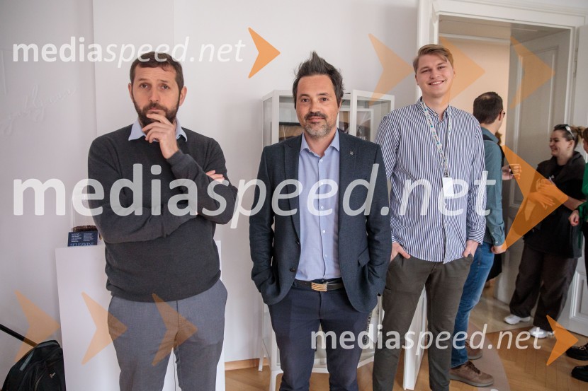 De'Longhi kavni aparat Rivelia očaral trg s trojno oblikovalsko nagrado IF Design