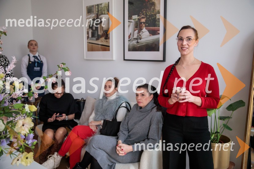 De'Longhi kavni aparat Rivelia očaral trg s trojno oblikovalsko nagrado IF Design