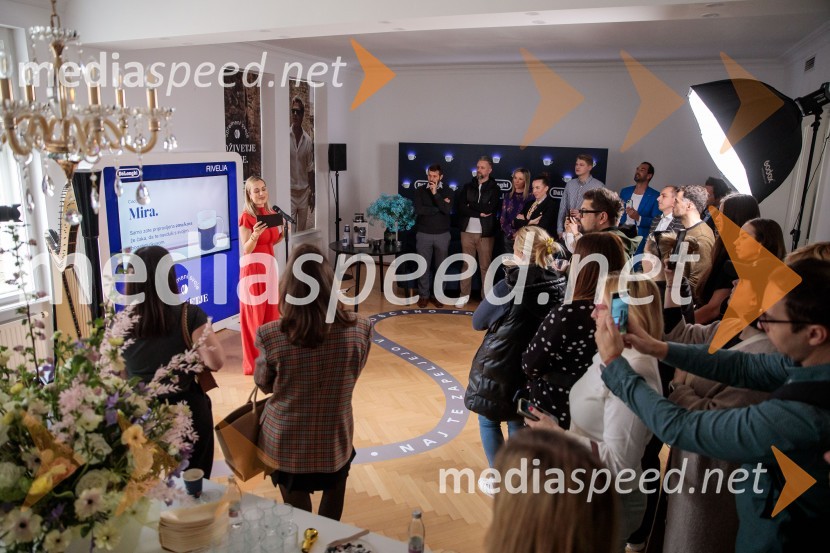 De'Longhi kavni aparat Rivelia očaral trg s trojno oblikovalsko nagrado IF Design