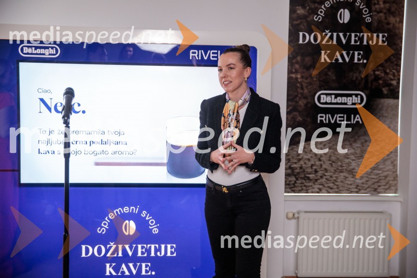  Tea Kozulić, junior marketing specialistka, De'Longhi HrvaškaDe'Longhi kavni aparat Rivelia očaral trg s trojno oblikovalsko nagrado IF Design