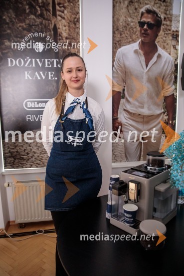 De'Longhi kavni aparat Rivelia očaral trg s trojno oblikovalsko nagrado IF Design