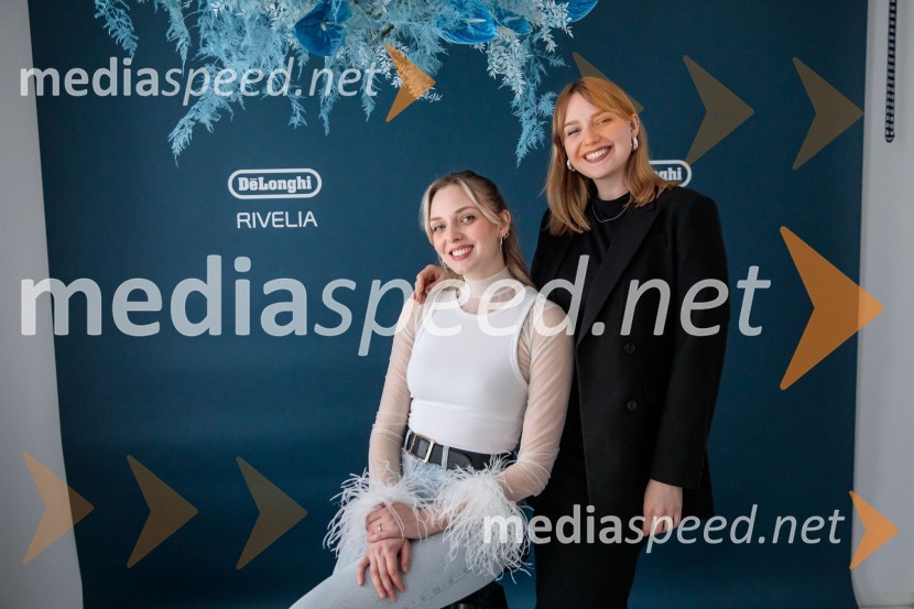  Julija Veleski Kores, De Liri;  Zala Kores, De LiriDe'Longhi kavni aparat Rivelia očaral trg s trojno oblikovalsko nagrado IF Design