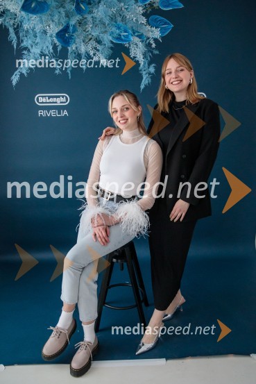  Julija Veleski Kores, De Liri;  Zala Kores, De LiriDe'Longhi kavni aparat Rivelia očaral trg s trojno oblikovalsko nagrado IF Design