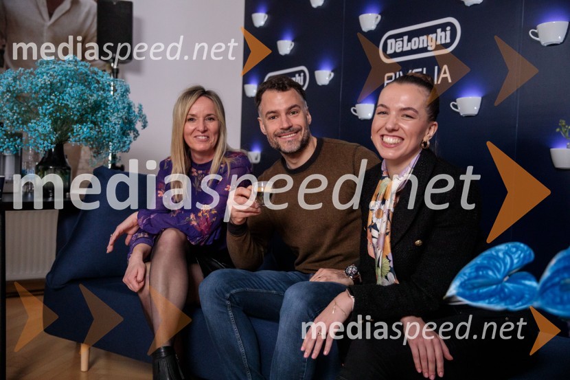  Nataša Bagić, vodja marketinga, De'Longhi Hrvaška;  David Urankar, televizijski voditelj, maneken;  ... De'Longhi kavni aparat Rivelia očaral trg s trojno oblikovalsko nagrado IF Design