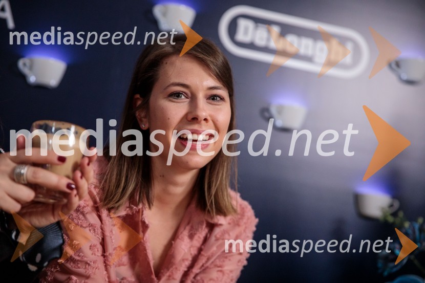 De'Longhi kavni aparat Rivelia očaral trg s trojno oblikovalsko nagrado IF Design