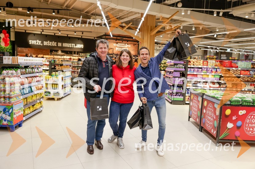  Borut Meh, predsednik smučarskih skokov in nordijske kombinacije;  ... ;  Jernej Damjan, nekdanji smučarski skakalecSprejem skakalk in skakalcev v Mercator centru Kranj