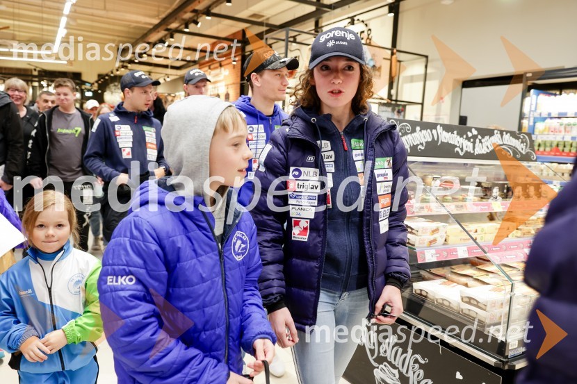  Silva Verbič, nordijska kombinatorkaSprejem skakalk in skakalcev v Mercator centru Kranj