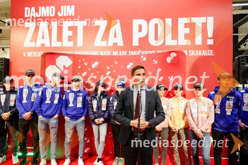  Tomislav Kramarić,  predsednik uprave, Mercator d.o.o.Sprejem skakalk in skakalcev v Mercator centru Kranj